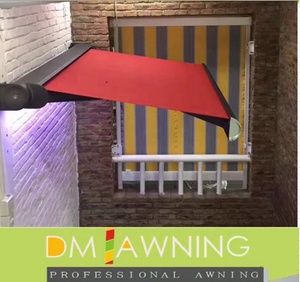 Auvent rétractable de haute qualité avec éclairage LED personnalisé - Product Image 4