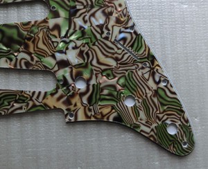 آلة موسيقية بيتقارد كهربائية Abalone Pickguard قطع غيار غيتار St للبيع عبر الإنترنت - Product Image 3