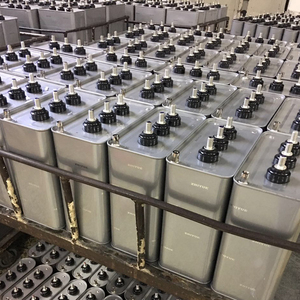 Fabricant chinois fournissant des condensateurs à film triphasés 358 µF <span class=keywords><strong>400V</strong></span> 18kvar pour boîtier de distribution d'énergie - Product Image 5