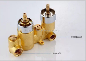 Led hiển thị kỹ thuật số treo tường vòi hoa sen <span class=keywords><strong>Mixer</strong></span> van đánh bóng Brass vòi tĩnh nhiệt Chrome bề mặt hoàn thiện van gốm - Product Image 4