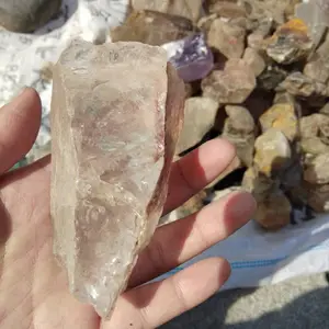 Piedra natural de cuarzo transparente, color blanco crudo, cristal apilado a granel, precio barato, venta al por mayor