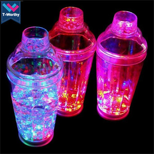 Cao Cấp Boston <span class=keywords><strong>Shaker</strong></span> hỗn hợp đồ uống xách tay <span class=keywords><strong>LED</strong></span> nhấp nháy Glow-in-The-Dark Cocktail Martini <span class=keywords><strong>Shaker</strong></span> 450ml 3 LR44 pin làm - Product Image 3