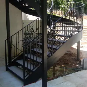 Escadas de grelha de aço usadas ao ar livre modernas