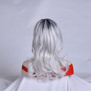 <span class=keywords><strong>Parrucca</strong></span> Popolare Grigio Scuro in Capelli Sintetici, Senza Elastico, Lunga, Colore Nero Naturale 1B/Grigio, Resistente al Calore, da <span class=keywords><strong>Donna</strong></span> - Product Image 3