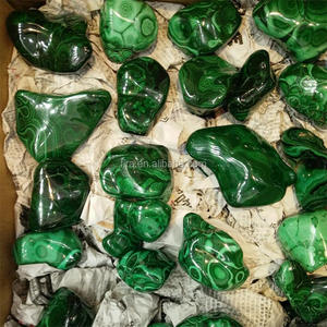 <span class=keywords><strong>Lastre</strong></span> <span class=keywords><strong>di</strong></span> Cristallo <span class=keywords><strong>di</strong></span> Malachite Verde Naturale Lucidato per Decorazione - Product Image 6