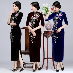 Robe de banquet brodée à la main pour femmes, de haute qualité, style traditionnel chinois, coupe ajustée, robe élégante pour dames - Product Image 6