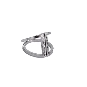 Jewelry supplier hypoallergenic 18k white gold plated eco-friendly fashionable v shape rings
