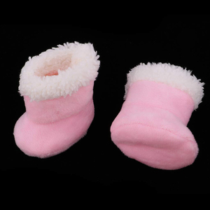 A853 Vente en gros personnalisé ODM OEM Belles bottes en peluche rose doux chaussures bébé Reborn fille accessoires de poupée garçon chaussures - Product Image 4
