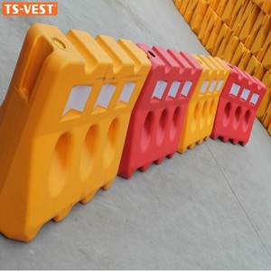 Personalizada plástico llena de agua tráfico caballo del agua de seguridad vial barricada con cinta reflectante - Product Image 1