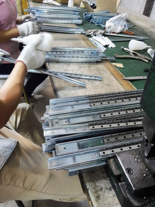 Chúng tôi Nói Chung Hộp Công Cụ Drawer Slides 67681 Vòng Bi Trượt Đẩy Mở - Product Image 4