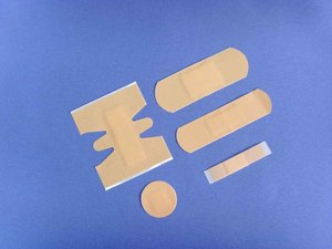 Vendaje de espuma de silicona estéril autoadhesivo Jenis Plester Lukab Color DE LA PIEL yeso <span class=keywords><strong>para</strong></span> <span class=keywords><strong>heridas</strong></span> PE tirita médica impermeable - Product Image 5