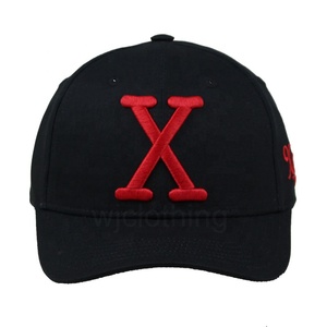 Berretto da Baseball personalizzato in cotone nero a 6 pannelli all'ingrosso con motivo a lettera ricamato 3D in tessuto comune - Product Image 2