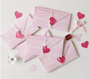 Mini Biglietto d'Auguri a Forma di Cuore con Busta Incorporata - Product Image 1