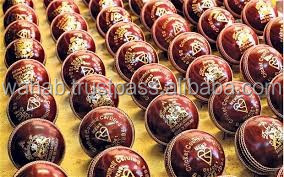 Pelotas de Cricket Waziz de Cuero Genuino Hechas en Pakistán - Product Image 3