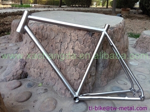 Alta luz titan <span class=keywords><strong>de</strong></span> enrutamiento interior ti marco <span class=keywords><strong>de</strong></span> bicicleta <span class=keywords><strong>de</strong></span> carretera 48 cm cuadros <span class=keywords><strong>de</strong></span> bicicleta <span class=keywords><strong>de</strong></span> carreras - Product Image 2