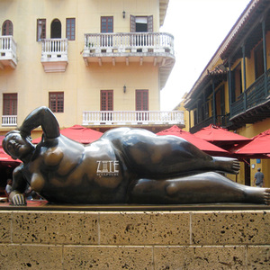 Escultura de Bronce de Tamaño Real de una Mujer Gorda Desnuda Acostada, Arte Famoso - Product Image 4
