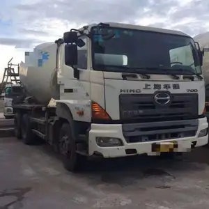 2011 yıl 8m3 karıştırma davul kullanılan Hino 700 beton kamyonu/japonya kullanılan hino kamyon