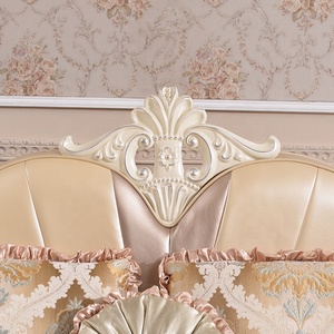Juego de Sofás Seccionales de Esquina de Cuero Dorado y Madera de Estilo Francés de Lujo, Muebles para Sala de Estar - Product Image 3