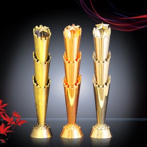 Trofeo de metal con base de cristal, trofeo de oro - Product Image 6