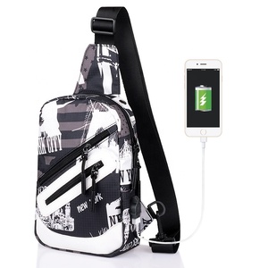 <span class=keywords><strong>La</strong></span> Plazeite motif personnalisé logo personnalisé usb mode coréenne mini poitrine crossbody sport homme sac à bandoulière - Product Image 2