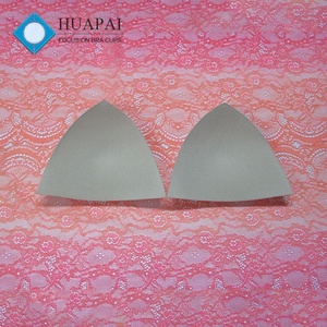 Huapai 094 OEM Pad in schiuma sottile <span class=keywords><strong>a</strong></span> <span class=keywords><strong>triangolo</strong></span> bianco per reggiseno Bikini e biancheria intima realizzata in spugna di poliestere - Product Image 1