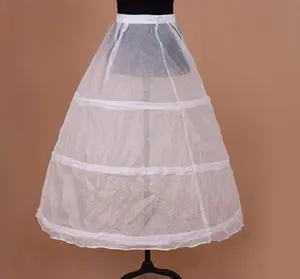 ในสต็อก 3 Hoops Petticoats สำหรับงานแต่งงานอุปกรณ์เสริม Underskirt ราคาถูกสำหรับชุดลูกบอล WF941