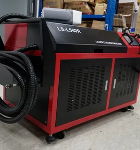 Machine de nettoyage laser Machine d'enlèvement de revêtement de peinture à l'oxyde de rouille en métal Grande remise 500W Nouveau produit 2020 Italie Fourni DIODE