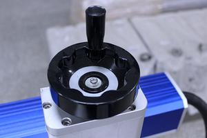 เครื่องทำเครื่องหมายด้วยเลเซอร์ไฟเบอร์สำหรับงานโลหะพลาสติกเครื่องแกะพลาสติก PE PVC PCB แกะสลักโลโก้ไม่ใช่โลหะ - Product Image 6