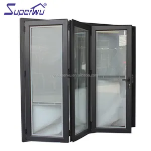 Puerta Plegable de Vidrio y Aluminio de Interior para Uso Comercial, Diseño Moderno con Persianas y Rejillas Insertadas, Conforme al Estándar NFRC de Canadá - Product Image 1