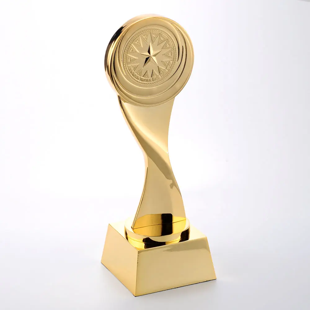 Entrega rápida fábrica directamente hacer negocios chapado en oro trofeo con logotipo personalizado