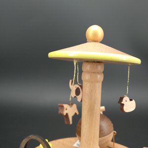 Carillon Carousel in legno giocattolo in movimento musicale in legno per bambini adorabili - Product Image 5