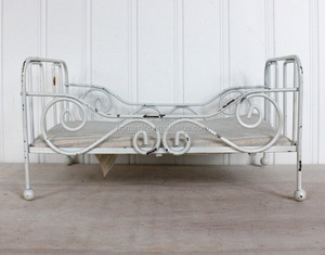 <span class=keywords><strong>Lit</strong></span> de poupée en métal de style unique et luxueux pour bébé, parc pour bébé en fer forgé - Product Image 2