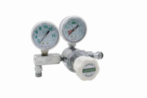 Regulador de Presión de Oxígeno Médico ATFR de Doble Manómetro con Medidor de Flujo, Estilo Occidental - Product Image 2