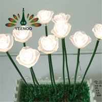 Produk Baru 2024 Lampu Bunga Mawar Merah Putih Kreatif untuk Taman, Bunga Artificial dengan Lampu LED untuk Dekorasi Liburan