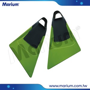 Palmes de natation et de surf en caoutchouc souple à lame courte - Product Image 2