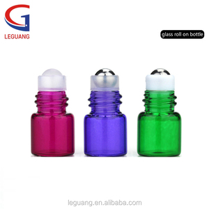 Vente <span class=keywords><strong>en</strong></span> gros de flacons à bille <span class=keywords><strong>en</strong></span> <span class=keywords><strong>verre</strong></span> ambre <span class=keywords><strong>rose</strong></span> bleu vert violet 5 ml 3 ml 2 ml 1 ml avec bouchon doré et bille <span class=keywords><strong>en</strong></span> acier métallique - Product Image 4