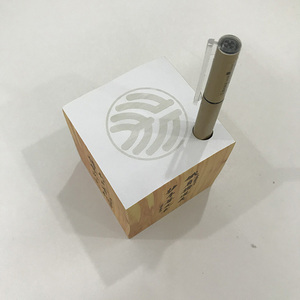 <span class=keywords><strong>Bloc</strong></span>-<span class=keywords><strong>notes</strong></span> en papier avec logo personnalisé et porte-stylo <span class=keywords><strong>Bloc</strong></span> cube note autocollante Papeterie de bureau créative Fournitures scolaires de bureau - Product Image 6