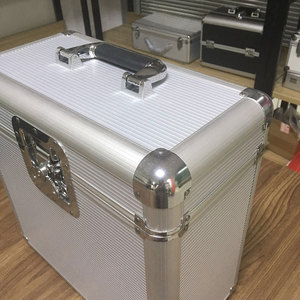 Estuche de Transporte para Discos de Vinilo Citronic CVA50 de Aluminio para <span class=keywords><strong>DJ</strong></span> de 12 Pulgadas, Capacidad para 50 Discos - Product Image 4