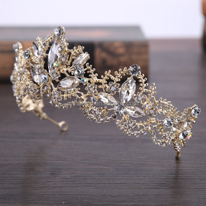 Di nuovo Modo di Lusso Barocco di Cristallo AB Corona Nuziale Diademi Oro Chiaro Diadema Diademi <span class=keywords><strong>per</strong></span> Le Donne <span class=keywords><strong>Accessori</strong></span> <span class=keywords><strong>Per</strong></span> <span class=keywords><strong>Capelli</strong></span> <span class=keywords><strong>Da</strong></span> Cerimonia Nuziale Della <span class=keywords><strong>Sposa</strong></span> - Product Image 3