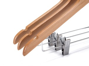 <span class=keywords><strong>Cintre</strong></span> de sécurité en bois naturel anti-vol, <span class=keywords><strong>cintre</strong></span> d'hôtel avec pinces - Product Image 4