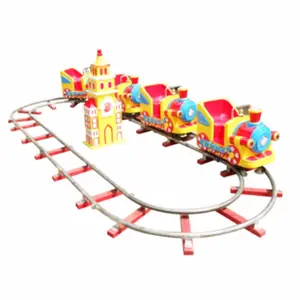 Bambino stazione ferroviaria di gioco parco di divertimenti ferroviario macchina ferrovia elettrica prodotti
