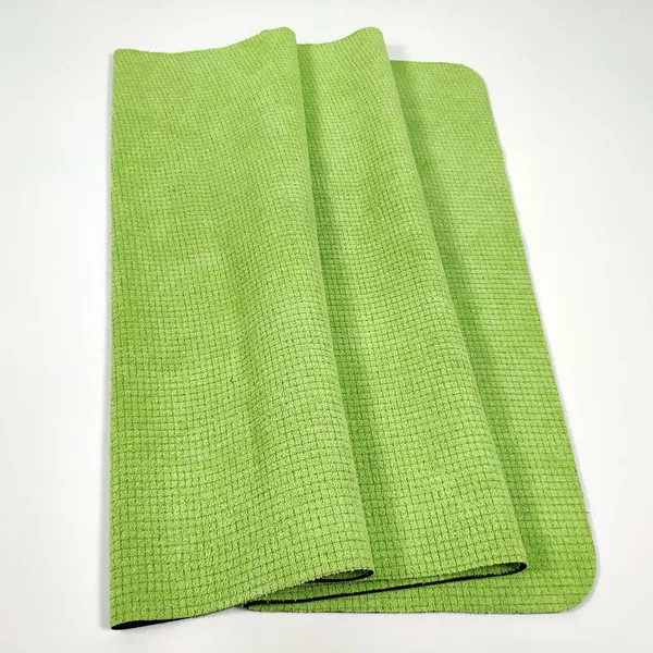 Toalla de Yoga de color puro ultradelgada, 1mm, toalla de rizo caliente, antideslizante, plegable, gruesa, para Fitness y ejercicio, esterilla de Yoga lavable