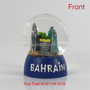 Personnalisé polyrésine <span class=keywords><strong>boule</strong></span> <span class=keywords><strong>de</strong></span> l'eau, Résine <span class=keywords><strong>verre</strong></span> <span class=keywords><strong>en</strong></span> plastique <span class=keywords><strong>boule</strong></span> <span class=keywords><strong>de</strong></span> <span class=keywords><strong>neige</strong></span> souvenir, Personnalisé Souvenir Globes <span class=keywords><strong>de</strong></span> <span class=keywords><strong>neige</strong></span> - Product Image 4