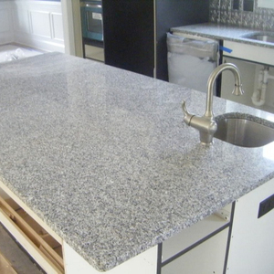 Factory Hot Sale Customized Size G602 Grey <strong>Granite</strong> Stone Slab Countertop Table Island <strong>Top</strong> for <strong>Kitchen</strong>