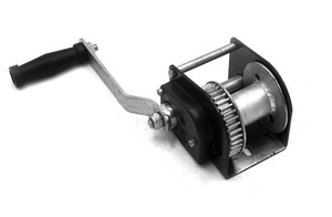 Treuil manuel pour bateau BLD SC800, 800 lb, vitesse variable, frein automatique, câble synthétique de 50 pieds, interrupteur à distance, rapport de transmission 3.2:1 - Product Image 4