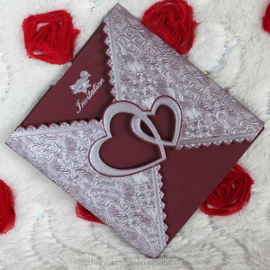 Productos únicos, gran oferta, estampado en relieve y papel de aluminio, texto personalizado y patrones, invitación de boda de lujo, Tarjeta roja - Product Image 1