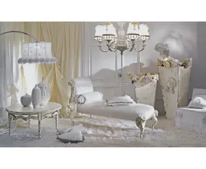 Italy Rococo Style Rugosa Mawar Dirancang Chaise Lounge, Antik Elegan dan Halus Ukiran Dormeuse