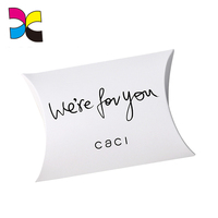 Oreiller multicolore, logo simple personnalisé avec impression de petit cadeau, boîte en papier pour emballage cadeau