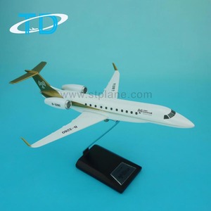 Maquette d'avion Bombardier, modèle à Jet 650 1:100, 26cm - Product Image 5