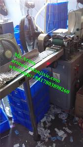 Machine à étiqueter les crayons ronds en papier/ Machine à envelopper les pastels à l'huile triangulaires/ Machine à étiqueter les stylos à huile - Product Image 2